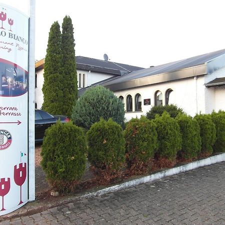 Castello Bianco Hotel Wadern Eksteriør billede